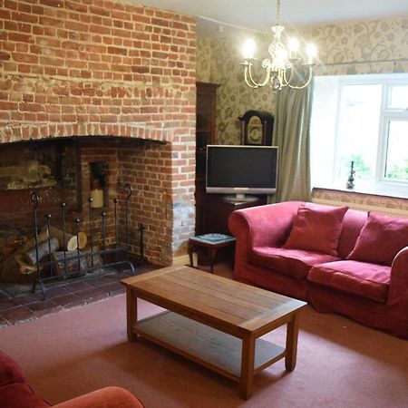 At The Farmhouse Hunters Hall Hotel Dereham Bagian luar foto
