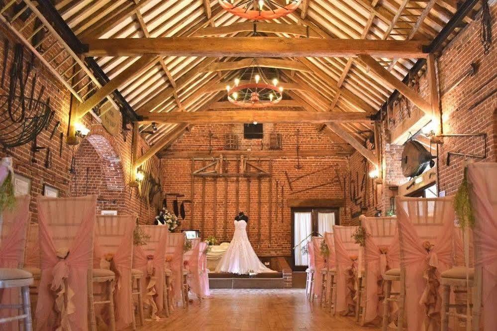 At The Farmhouse Hunters Hall Hotel Dereham Bagian luar foto